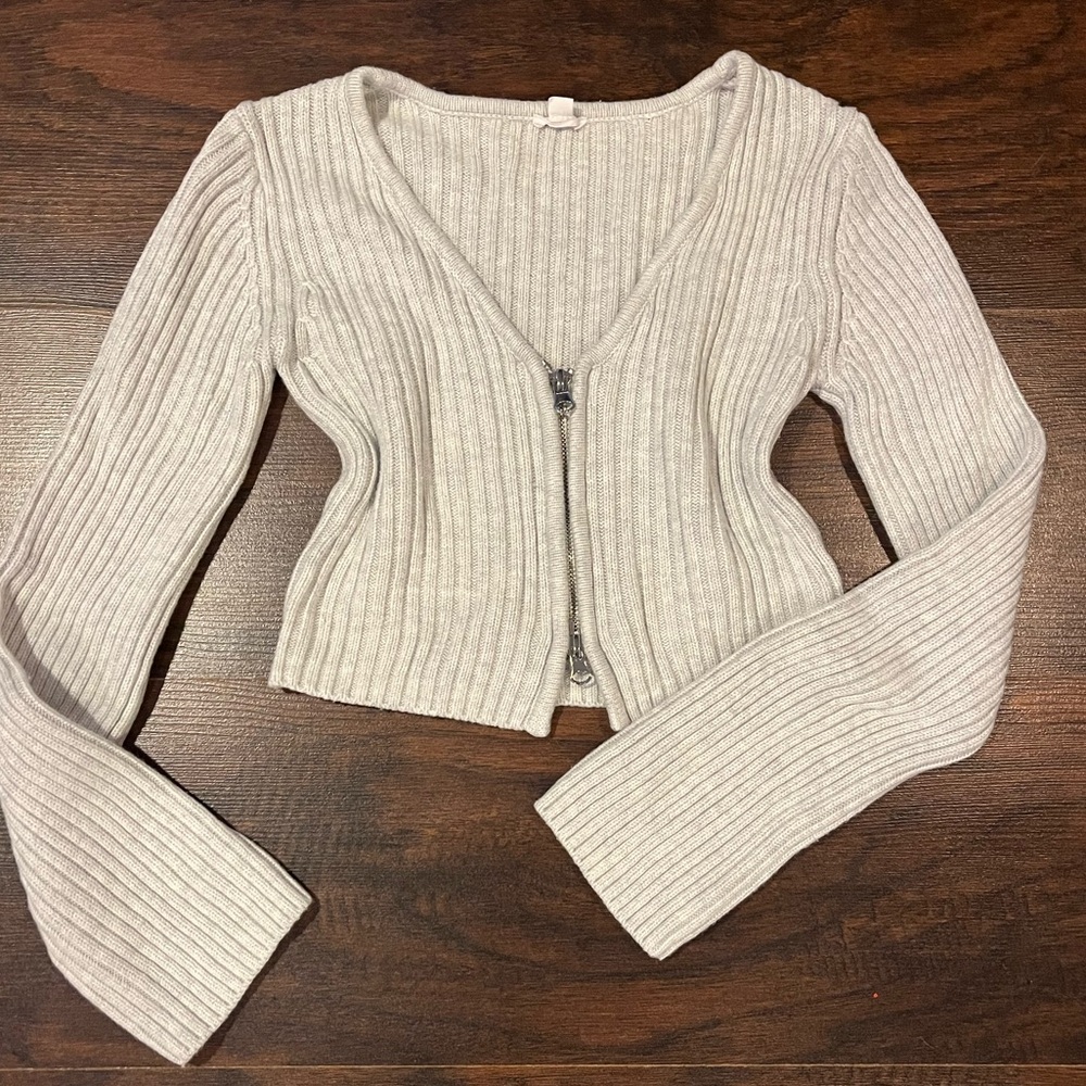 Grey Ribbed Zip-Up Cropped Jacket - Picture 3 of 6